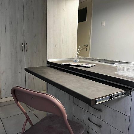 Central Renovated Studio Apartment Atena Exterior foto